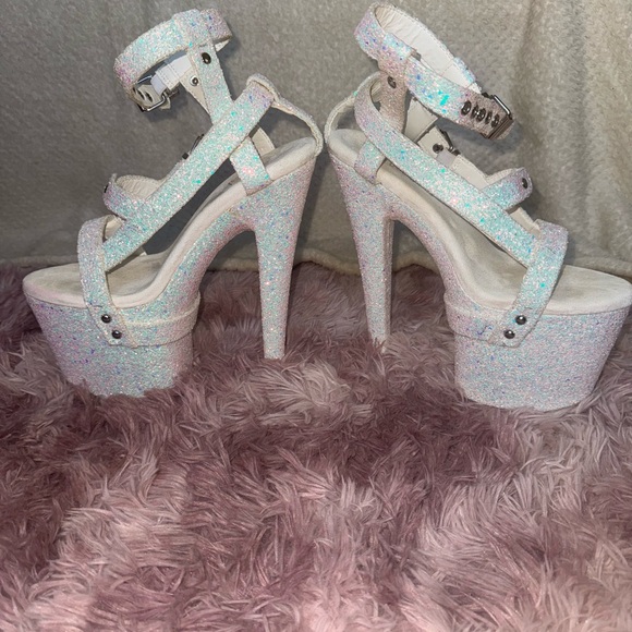 Pleaser Iridescent White Platform Heels - Picture 5 of 6